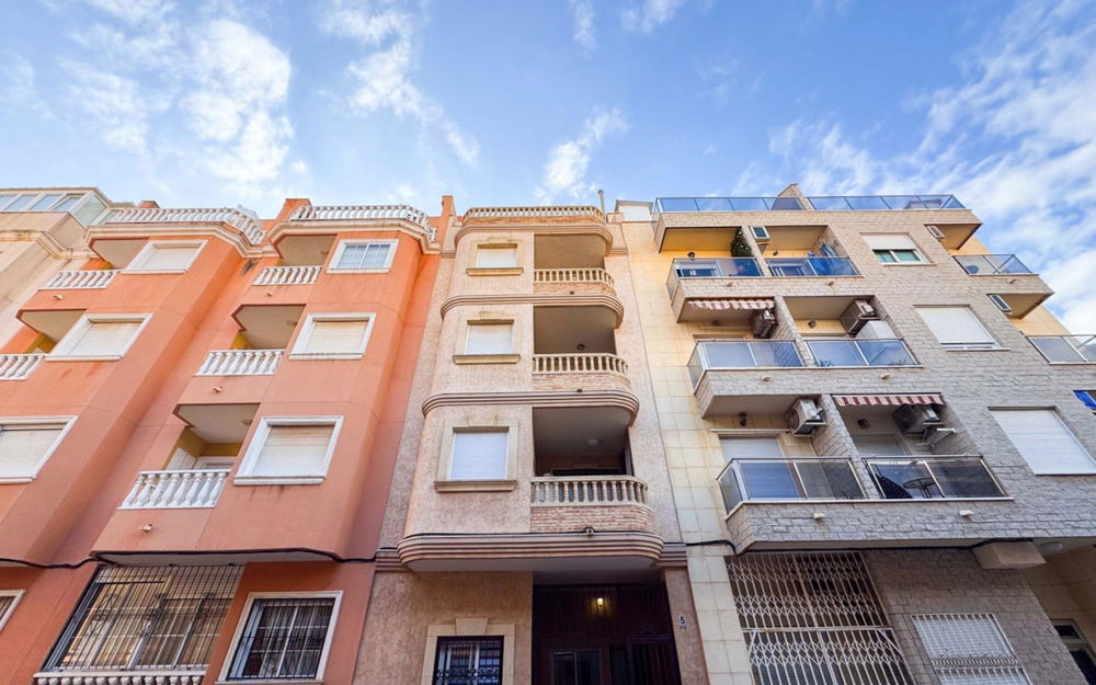 Torrevieja · Alicante REF #CSPX-67403 · Apartment 877699915