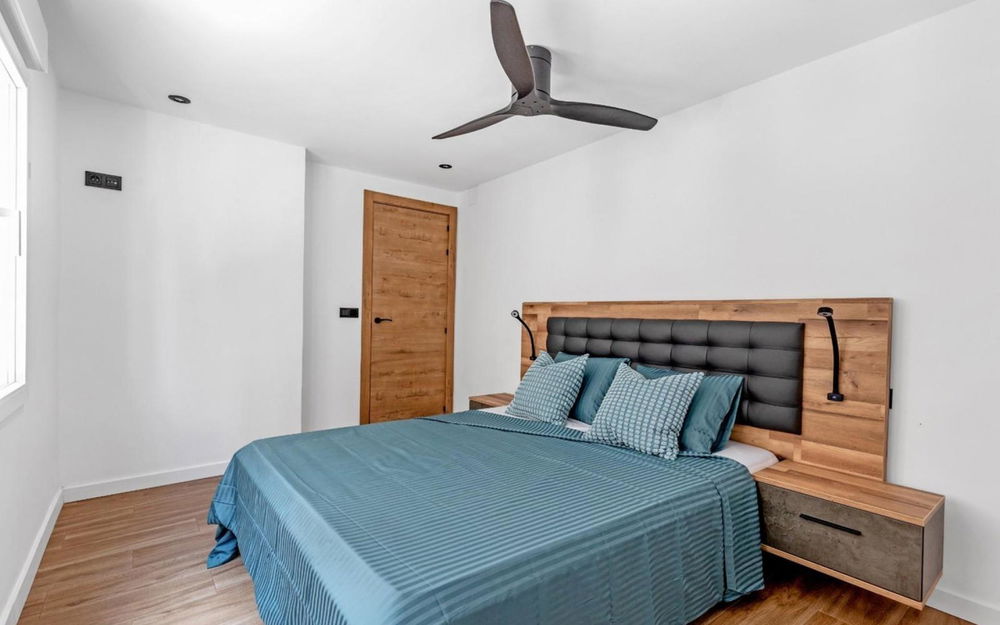 Torrevieja · Alicante REF #CSPX-30211 · Apartment 2477546574