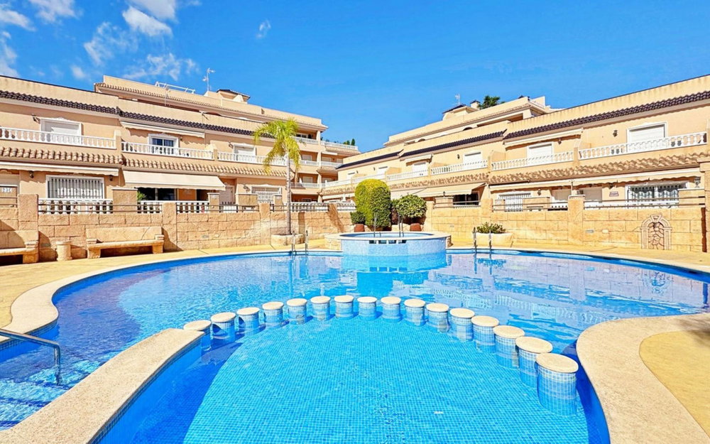 Villamartin · Alicante REF #CSPX-23760 · Townhouse 1959038985