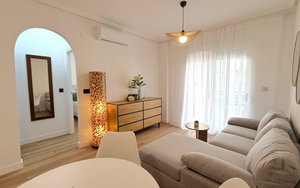 Torrevieja · Alicante REF #CSPX-77282 · Apartment 2211050422