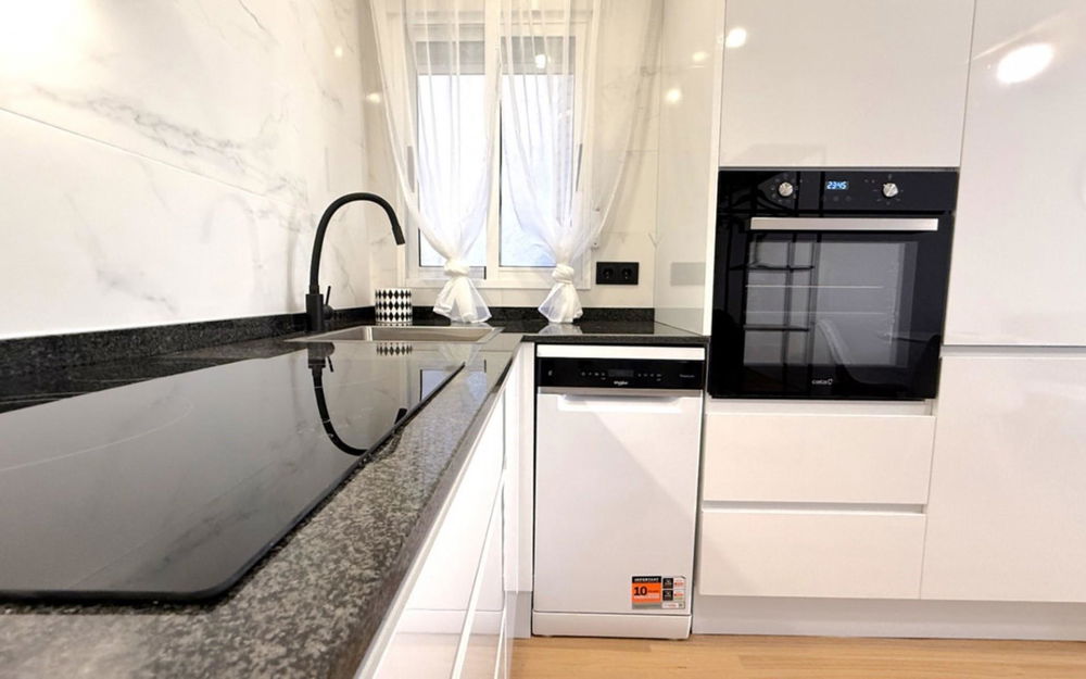 Torrevieja · Alicante REF #CSPX-77282 · Apartment 2211050422