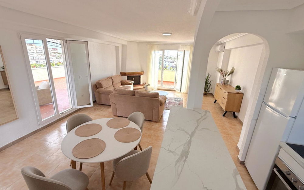 Torrevieja · Alicante REF #CSPX-21380 · Apartment 2744380352