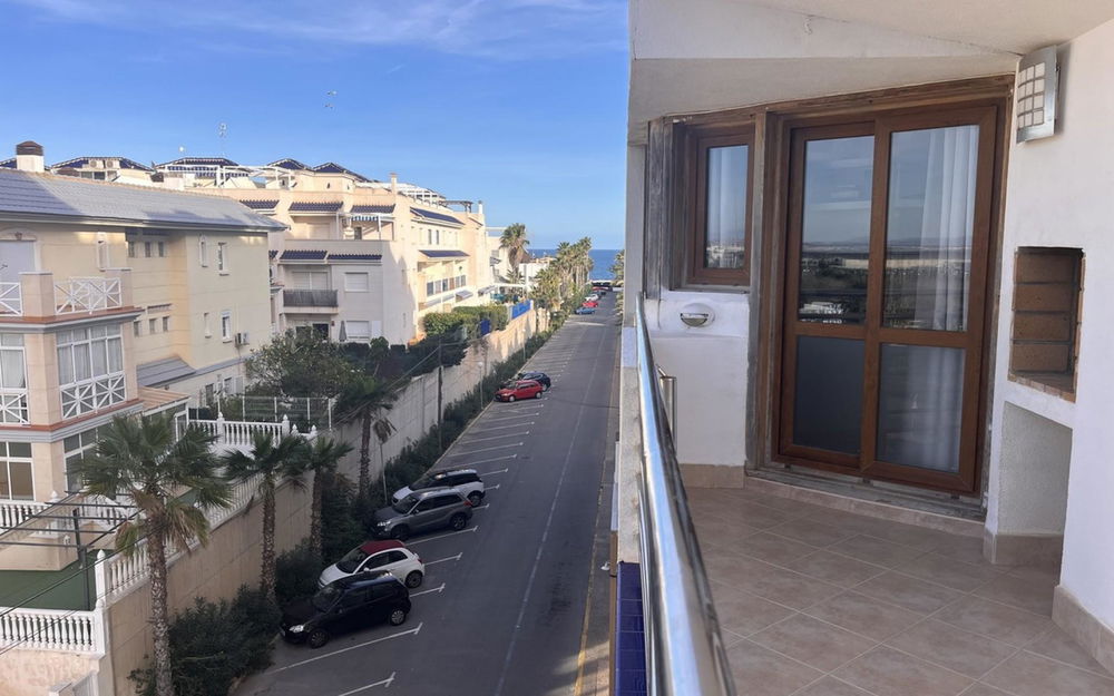 Torrevieja · Alicante REF #CSPX-82227 · Apartment 762337661