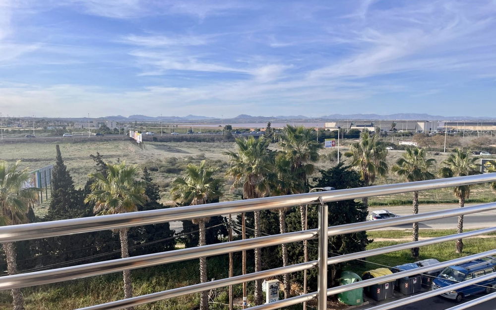 Torrevieja · Alicante REF #CSPX-82227 · Apartment 762337661