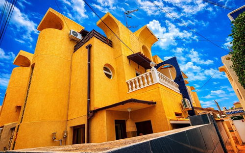 Torrevieja · Alicante REF #CSPX-42707 · Townhouse 4063908680