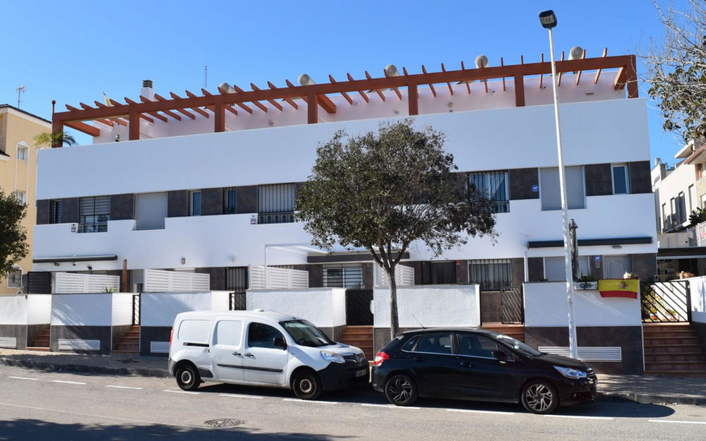 Guardamar Del Segura · Alicante REF #CSPX-74627 · Townhouse 1354966267