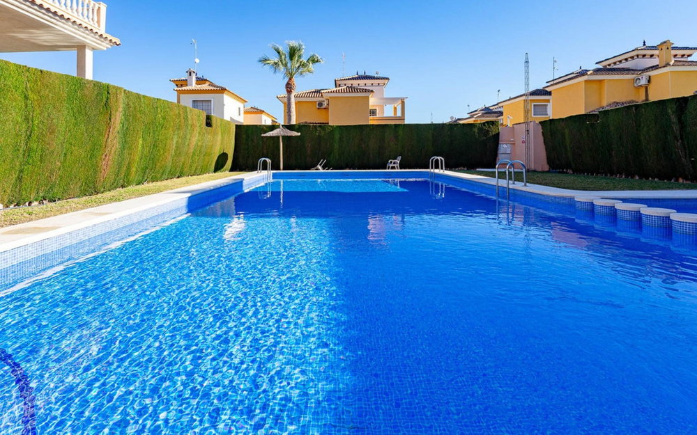 Punta Prima · Alicante REF #CSPX-51419 · Townhouse 1352250745