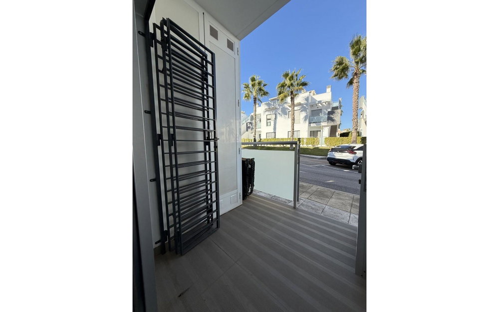 Punta Prima · Alicante REF #CSPX-52824 · Apartment 3139905863