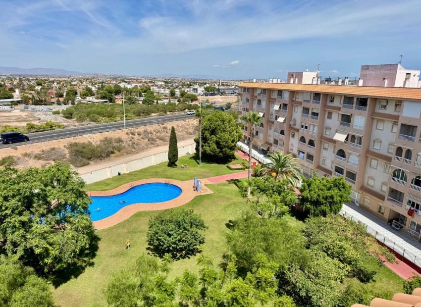 Torrevieja · Alicante REF #CSPX-78760 · Apartment 1841767164