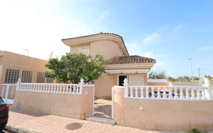 Torrevieja · Alicante REF #CSPX-78219 · Villa 3446471102