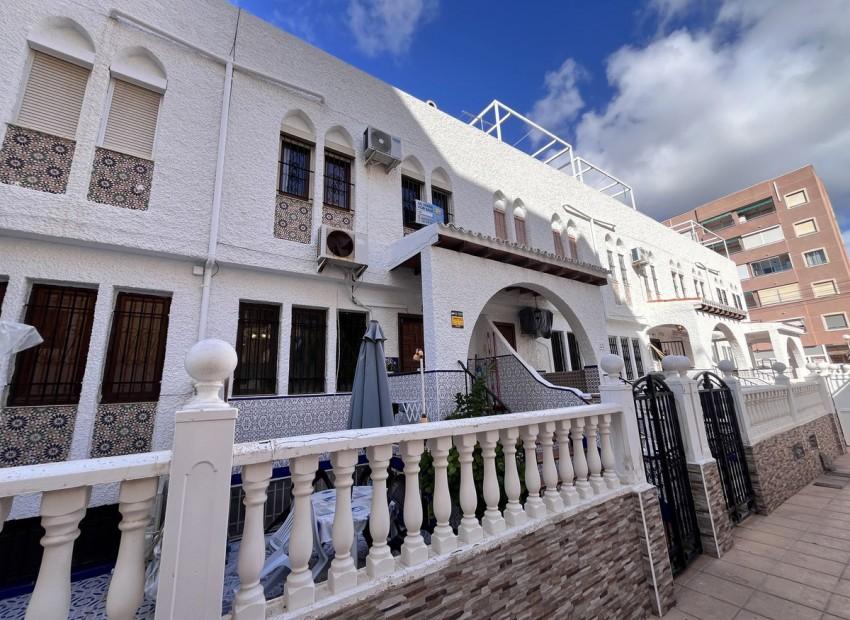 Torrevieja · Alicante REF #CSPX-72338 · Townhouse 2113215733