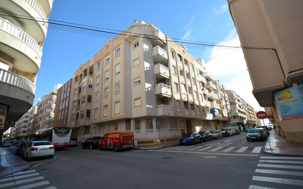 Torrevieja · Alicante REF #CSPX-52499 · Apartment 3538673641
