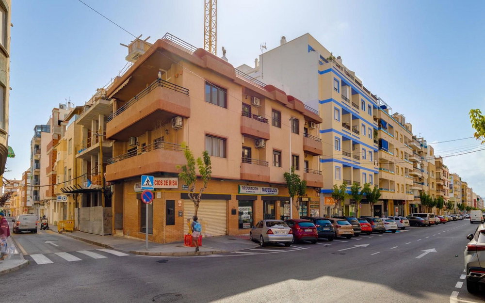 Torrevieja · Alicante REF #CSPX-60217 · Apartment 957884560