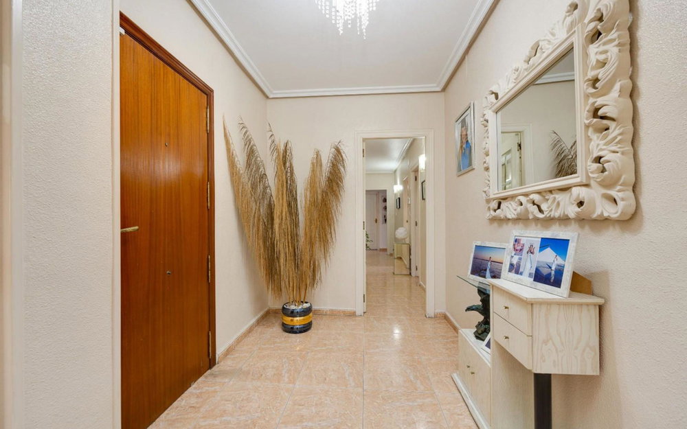 Torrevieja · Alicante REF #CSPX-60217 · Apartment 957884560