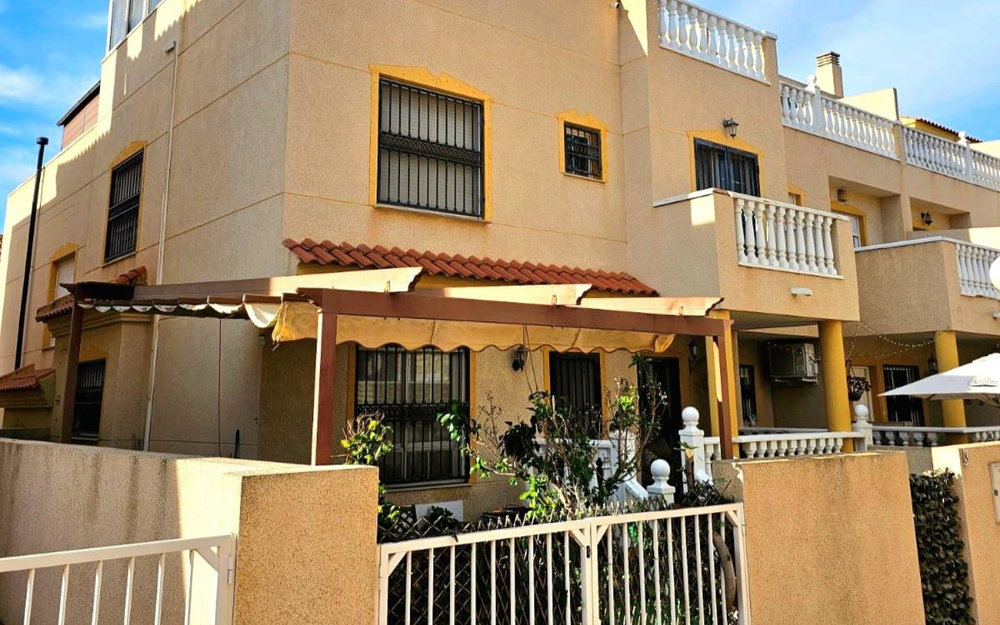 Guardamar Del Segura · Alicante REF #CSPX-54763 · Townhouse 2450110310