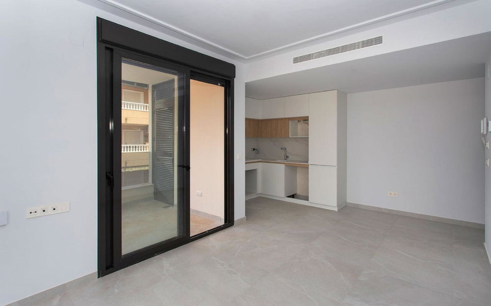 Torrevieja · Alicante REF #CSPX-19479 · Apartment 639935555