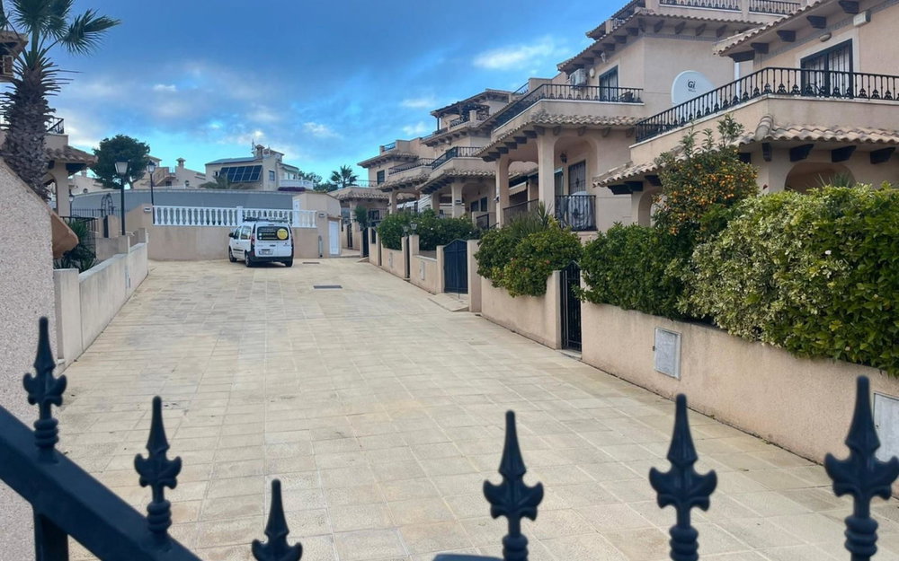 Villamartin · Alicante REF #CSPX-94267 · Townhouse 2153714962