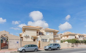 Playa Flamenca · Alicante REF #CSPX-70878 · Villa 3830823129