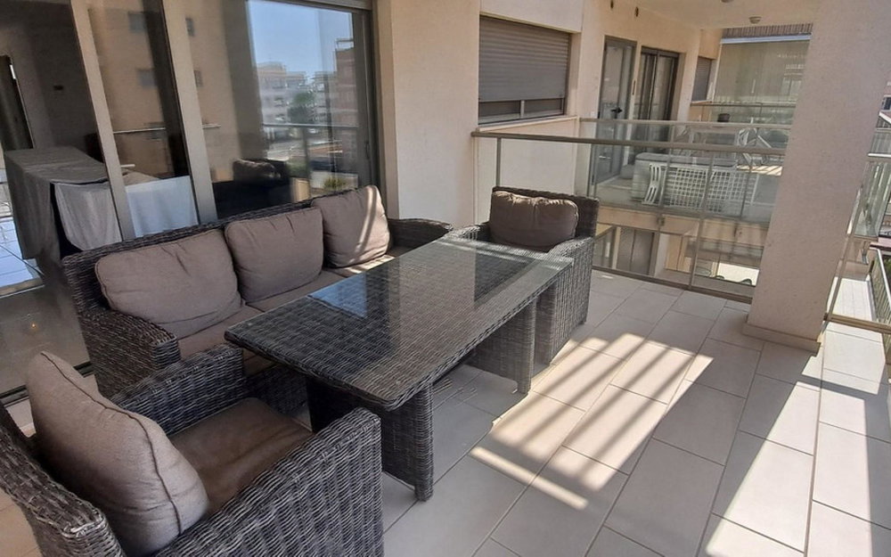 Villamartin · Alicante REF #CSPX-84487 · Apartment 2088670459