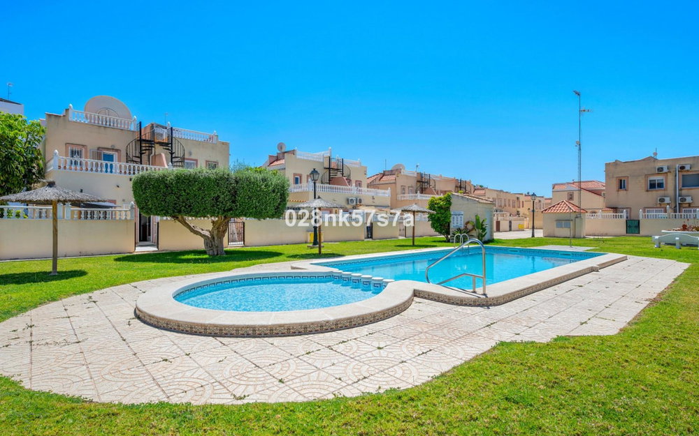 La Zenia · Alicante REF #CSPX-30953 · Townhouse 3709027277