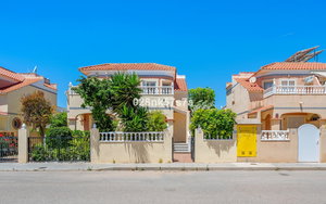 La Zenia · Alicante REF #CSPX-30953 · Townhouse 3709027277