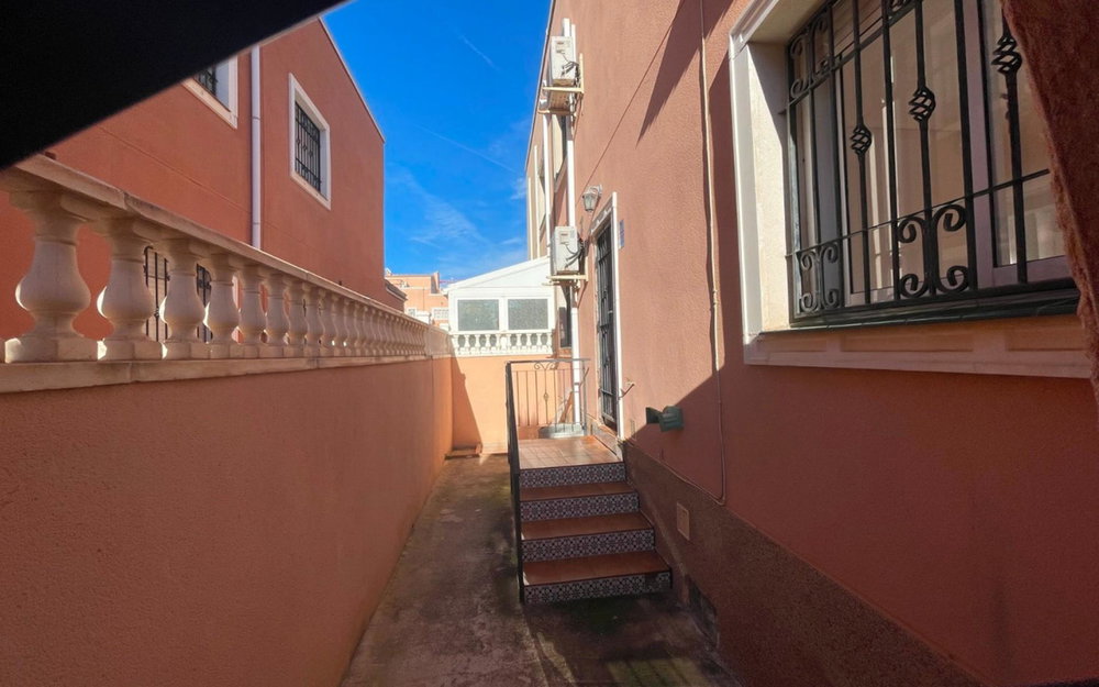 Los Montesinos · Alicante REF #CSPX-71744 · Townhouse 353408596