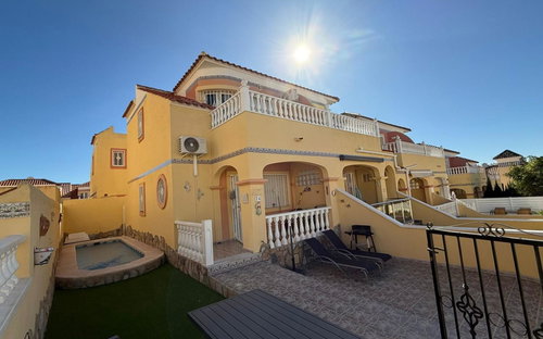 Villamartin · Alicante REF #CSPX-93742 · Townhouse 1550986493