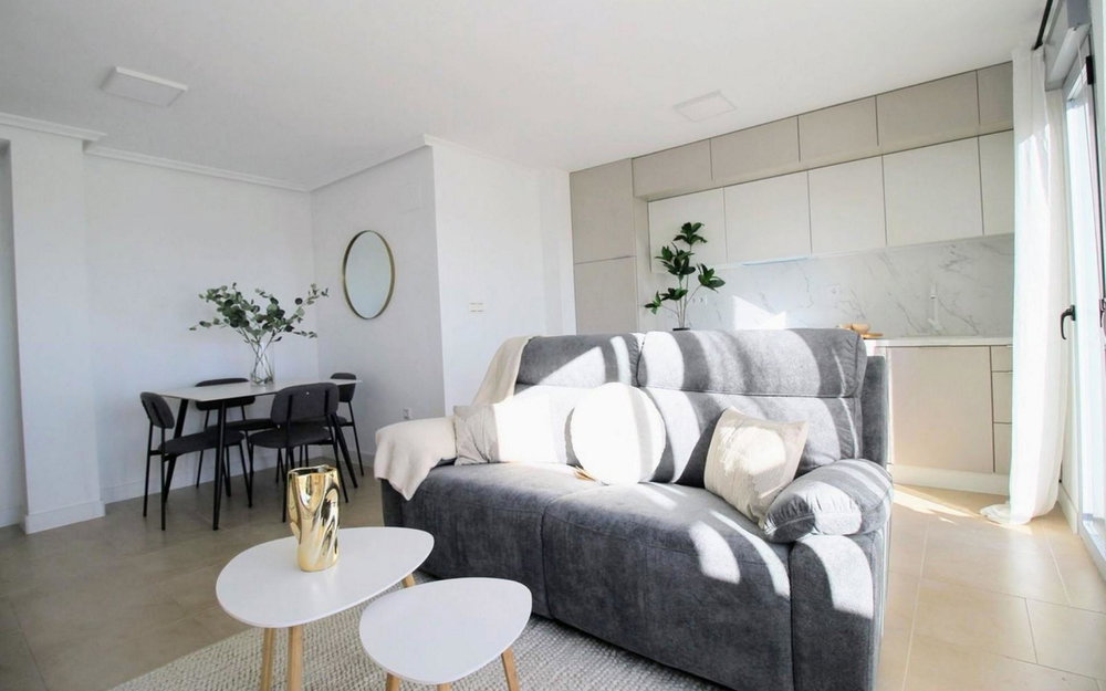 Torrevieja · Alicante REF #CSPX-37935 · Apartment 3214160230