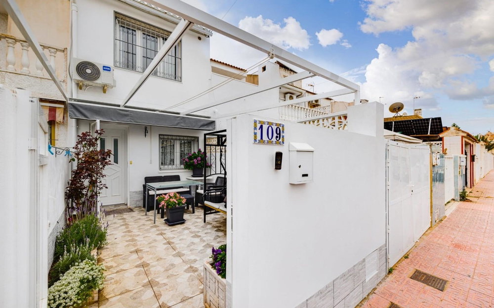 Torrevieja · Alicante REF #CSPX-18839 · Townhouse 1583906606