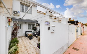 Torrevieja · Alicante REF #CSPX-18839 · Townhouse 1583906606