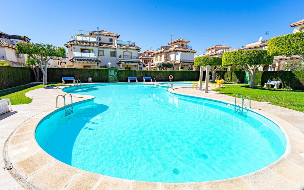 Punta Prima · Alicante REF #CSPX-44661 · Townhouse 918120949