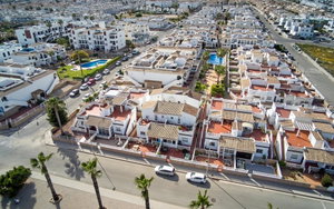 Punta Prima · Alicante REF #CSPX-88570 · Villa 628154776