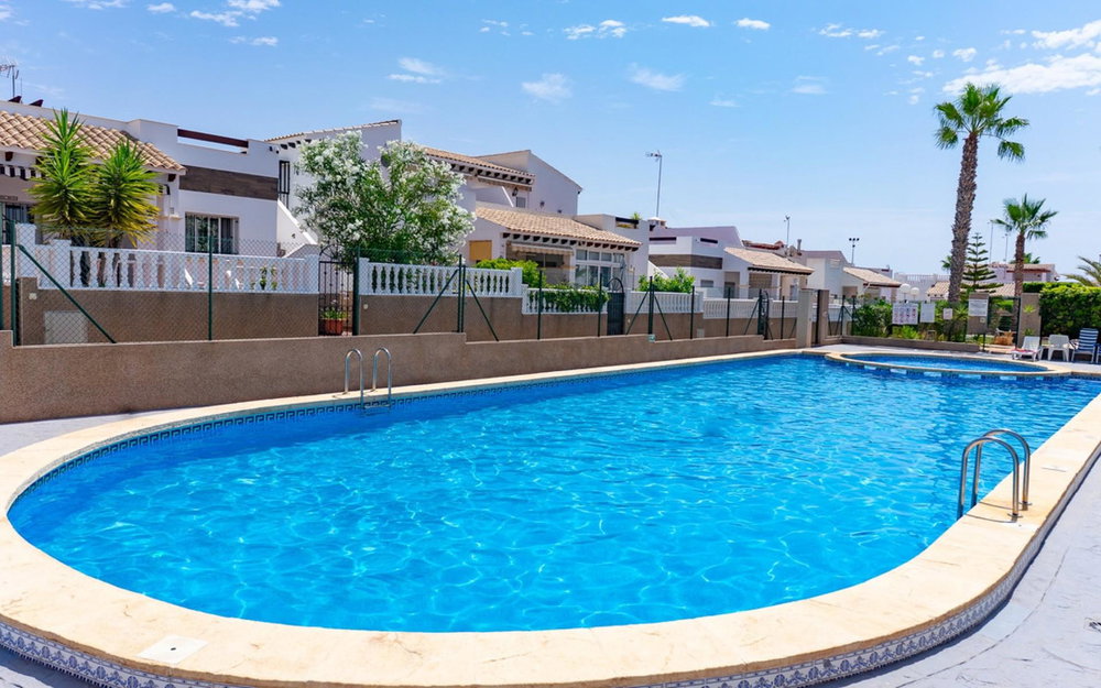 Punta Prima · Alicante REF #CSPX-88570 · Villa 628154776