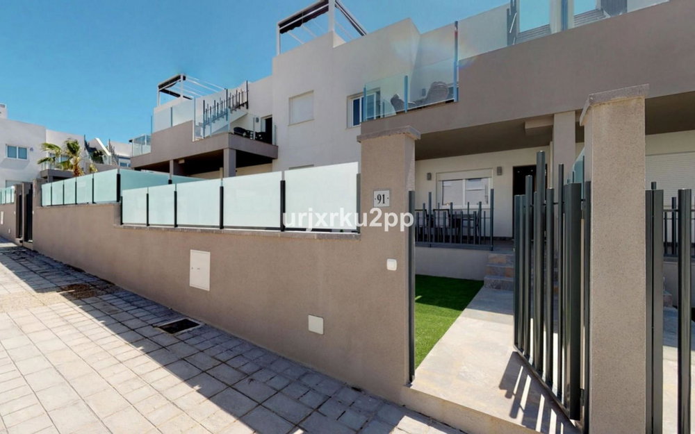 Torrevieja · Alicante REF #CSPX-20658 · Apartment 2682802978