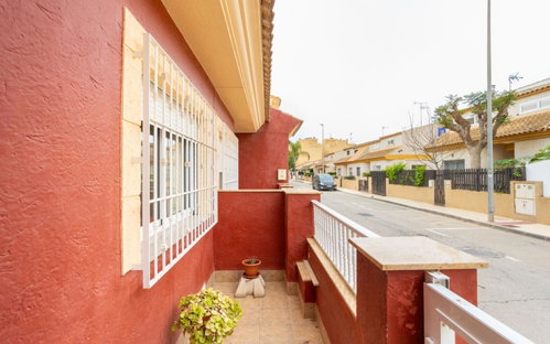 Los Alcazares · Murcia REF #CSPX-73143 · Townhouse 4172525393