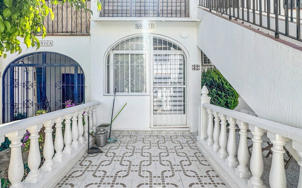 Torrevieja · Alicante REF #CSPX-38820 · Apartment 3065932221