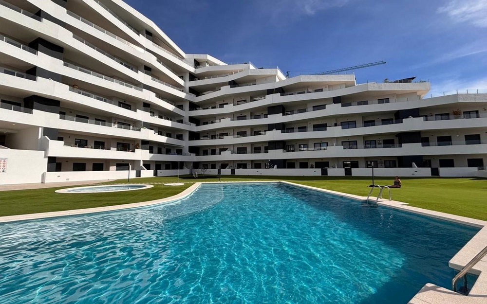 San Miguel De Salinas · Alicante REF #CSPX-96752 · Apartment 689736774