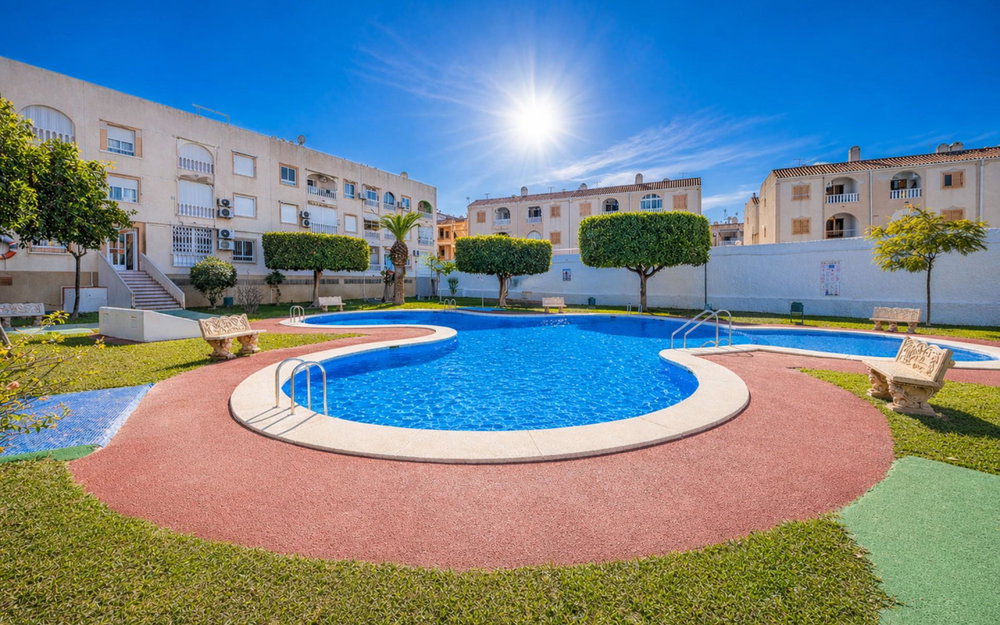 Torrevieja · Alicante REF #CSPX-97159 · Apartment 2611218000