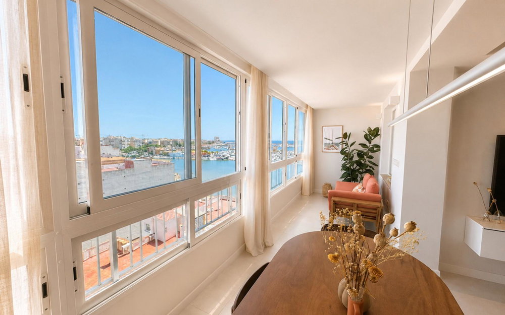 Torrevieja · Alicante REF #CSPX-63827 · Apartment 985846760