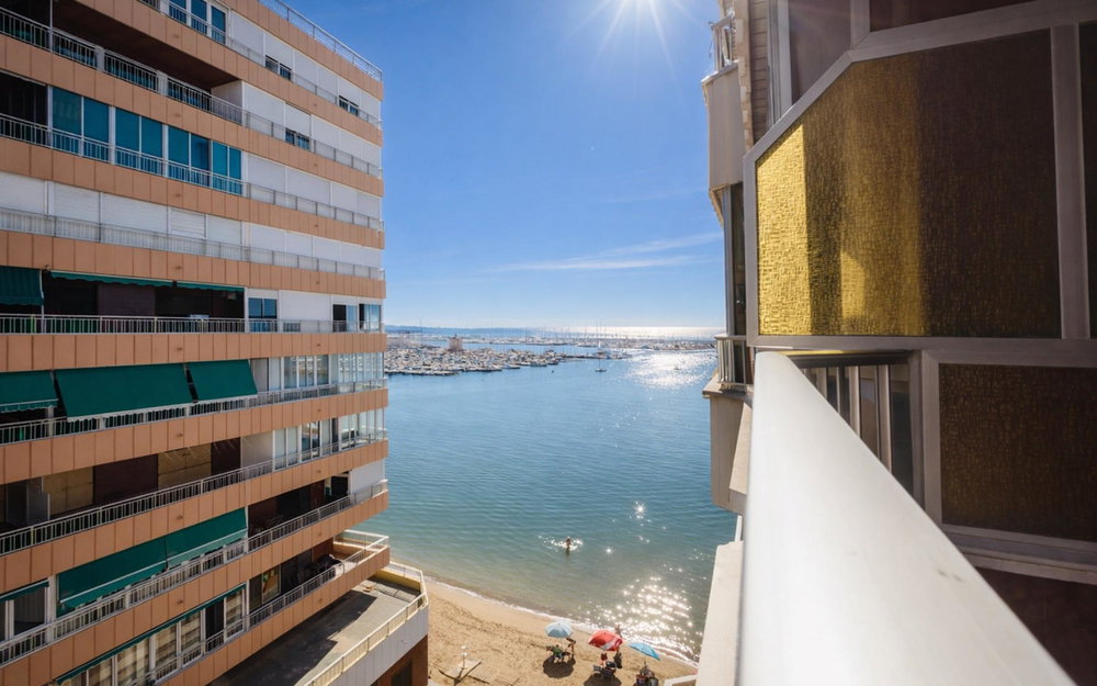 Torrevieja · Alicante REF #CSPX-38980 · Apartment 3718179880