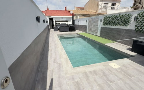 Torrevieja · Alicante REF #CSPX-44818 · Townhouse 4053221172