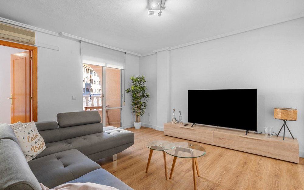 Torrevieja · Alicante REF #CSPX-75114 · Apartment 3023450152