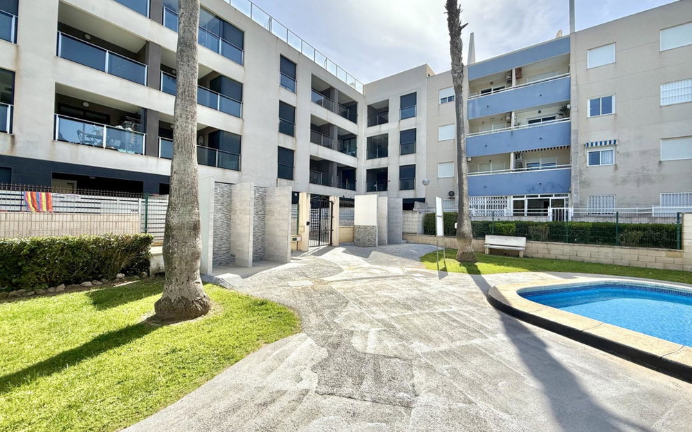 Torrevieja · Alicante REF #CSPX-20538 · Apartment 825963370