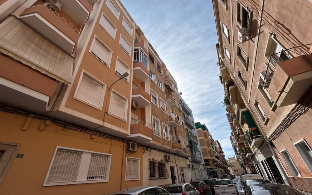 Alicante · Alicante REF #CSPX-93080 · Apartment 2637857683