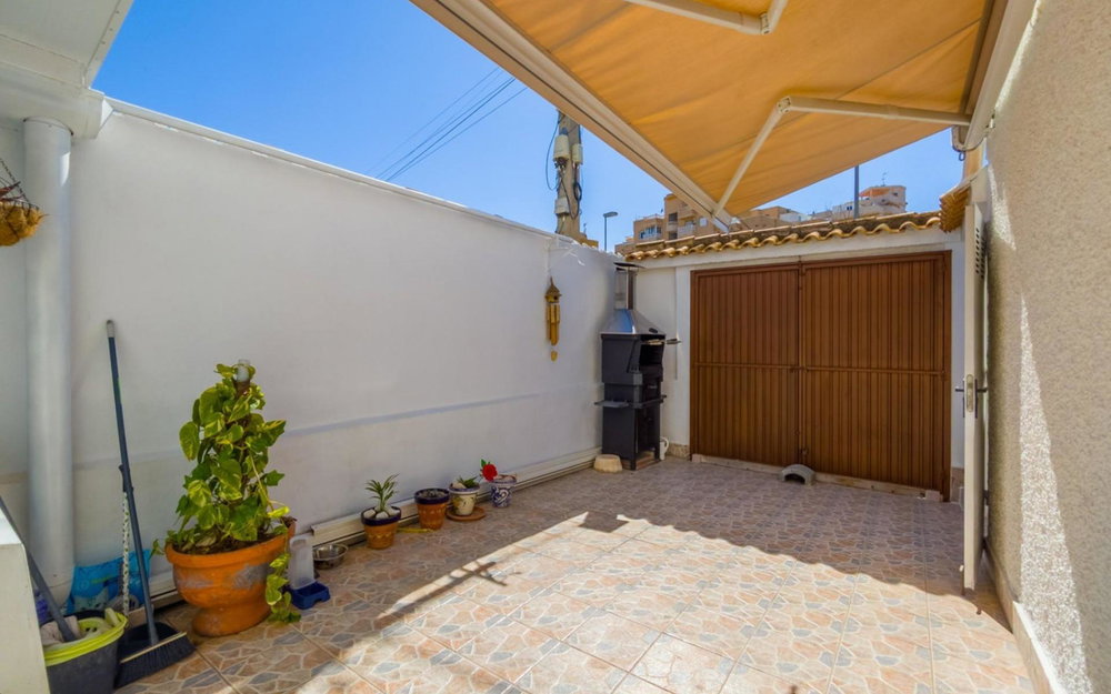 Torrevieja · Alicante REF #CSPX-90735 · Townhouse 1583630138