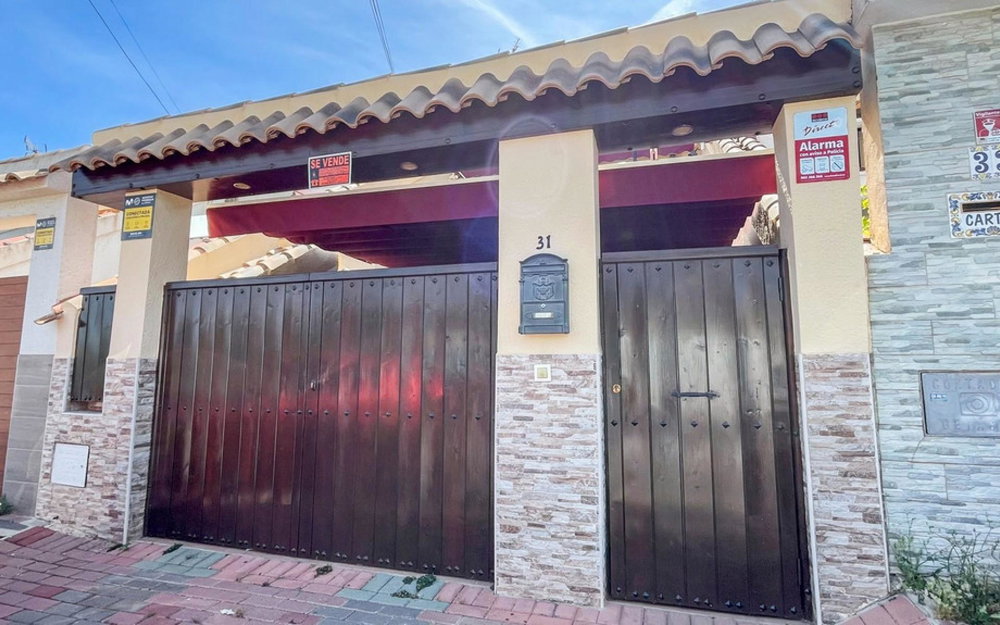 Torrevieja · Alicante REF #CSPX-88712 · Townhouse 2060133536