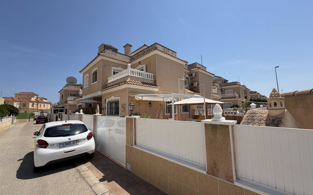 La Zenia · Alicante REF #CSPD-52217 · Townhouse 3514248126