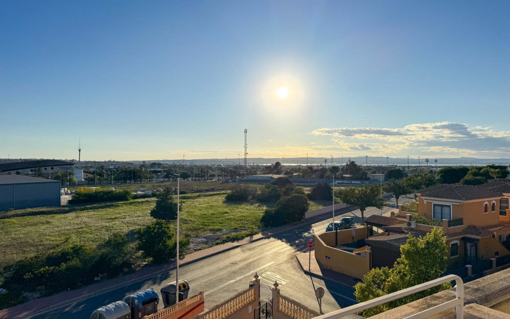 Torrevieja · Alicante REF #CSPX-70747 · Townhouse 3516650962
