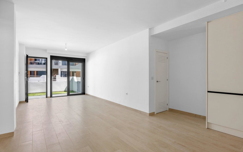 San Miguel De Salinas · Alicante REF #CSPX-40187 · Apartment 525317558
