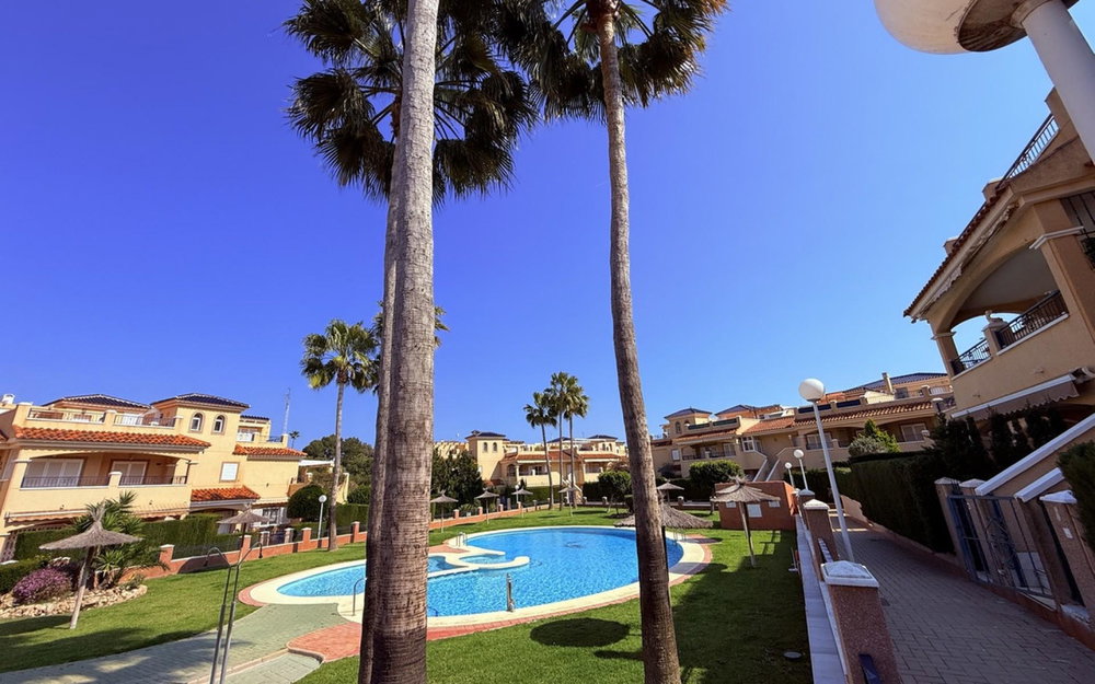 Mil Palmeras · Alicante REF #CSPX-15734 · Townhouse 2795407576